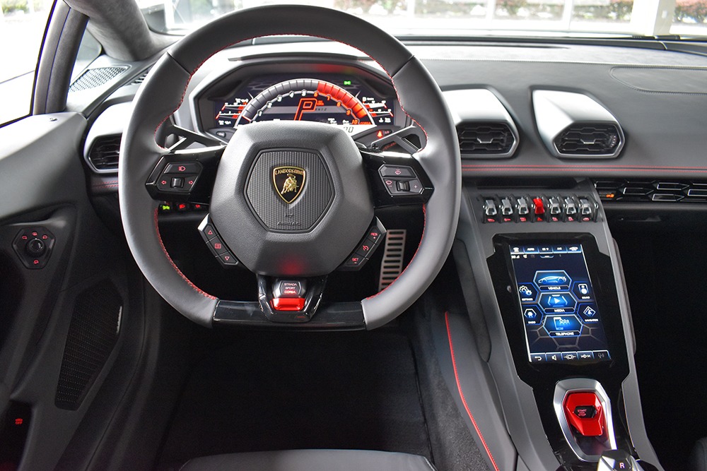 2020 Lamborghini Huracan Image 3