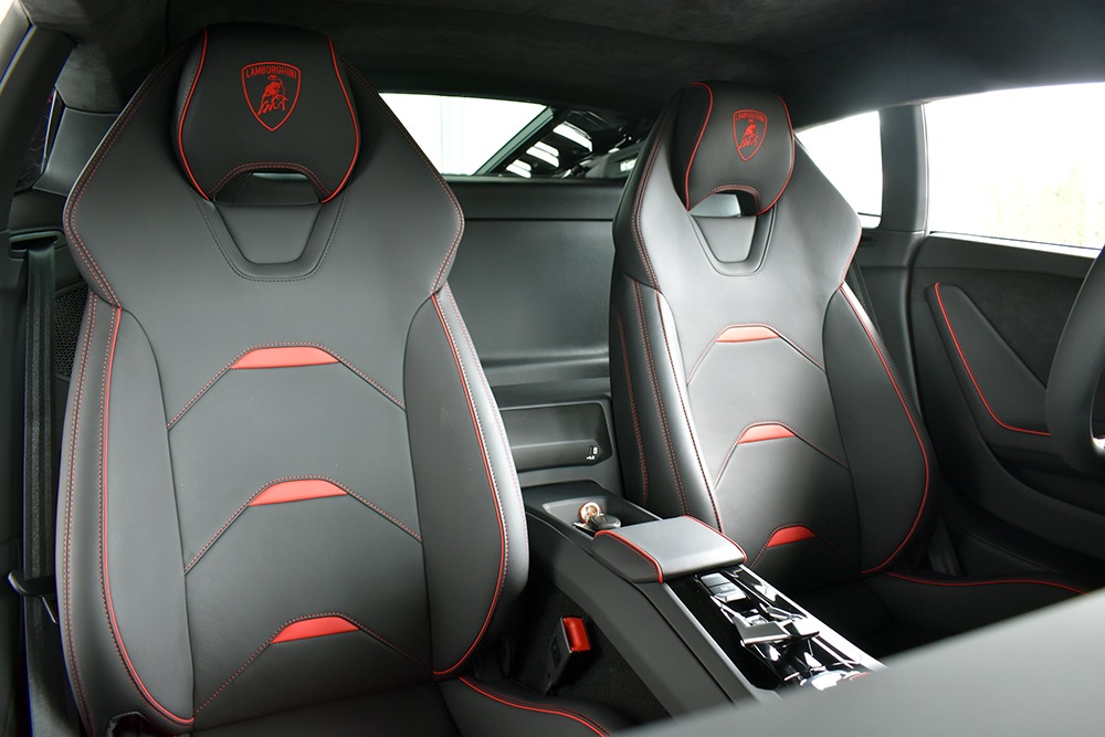 2020 Lamborghini Huracan Image 7