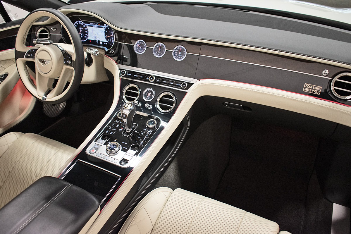 2020 Bentley Continental GT V8 Convertible Image 2