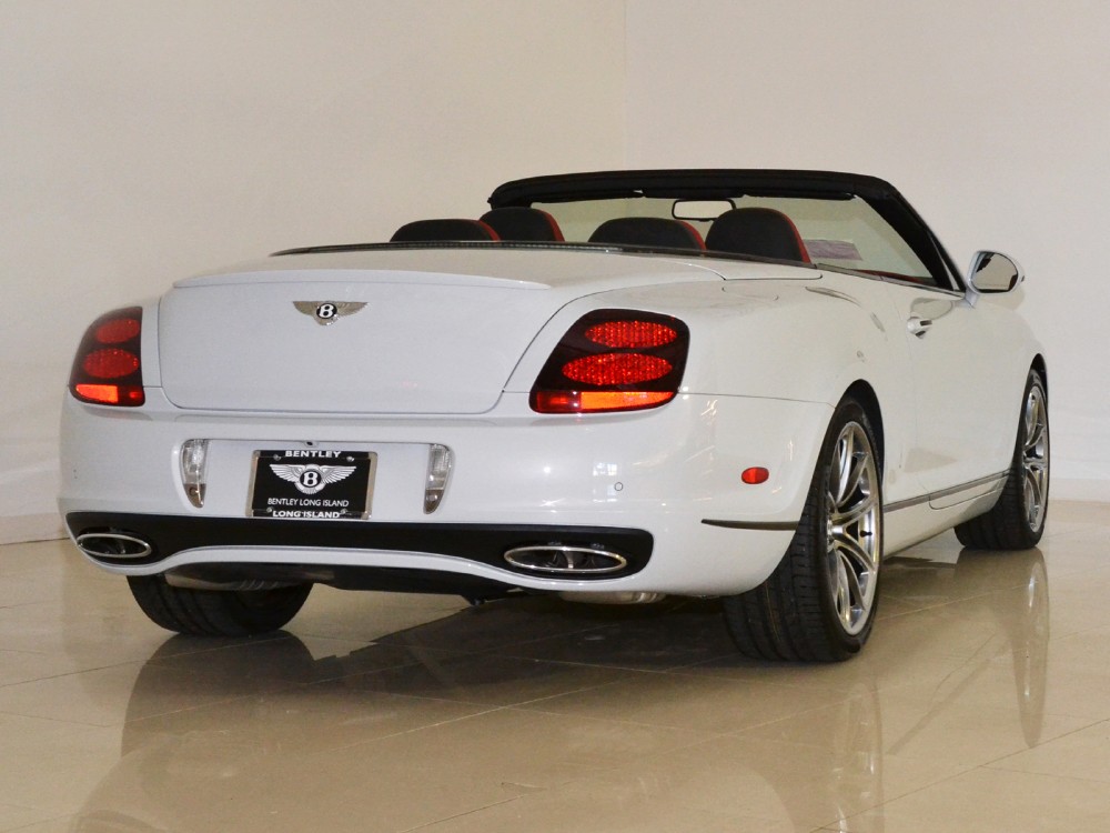 2012 Bentley Continental Supersports Convertible Image 2