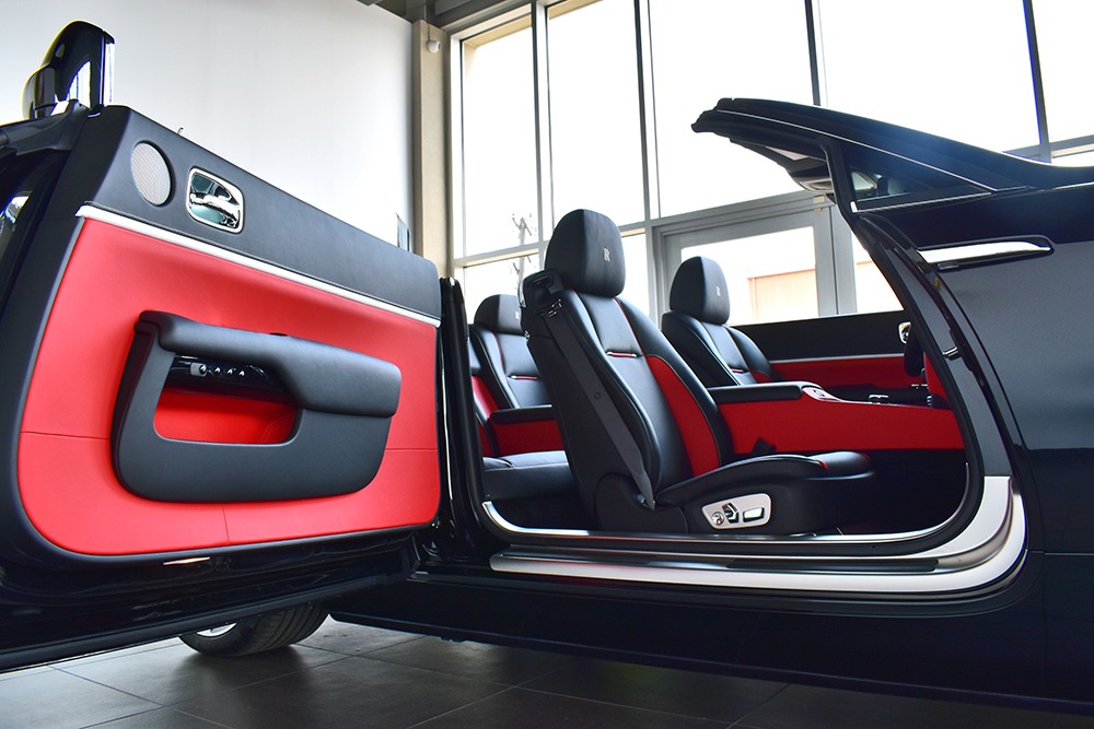 2019 Rolls-Royce Dawn Image 12