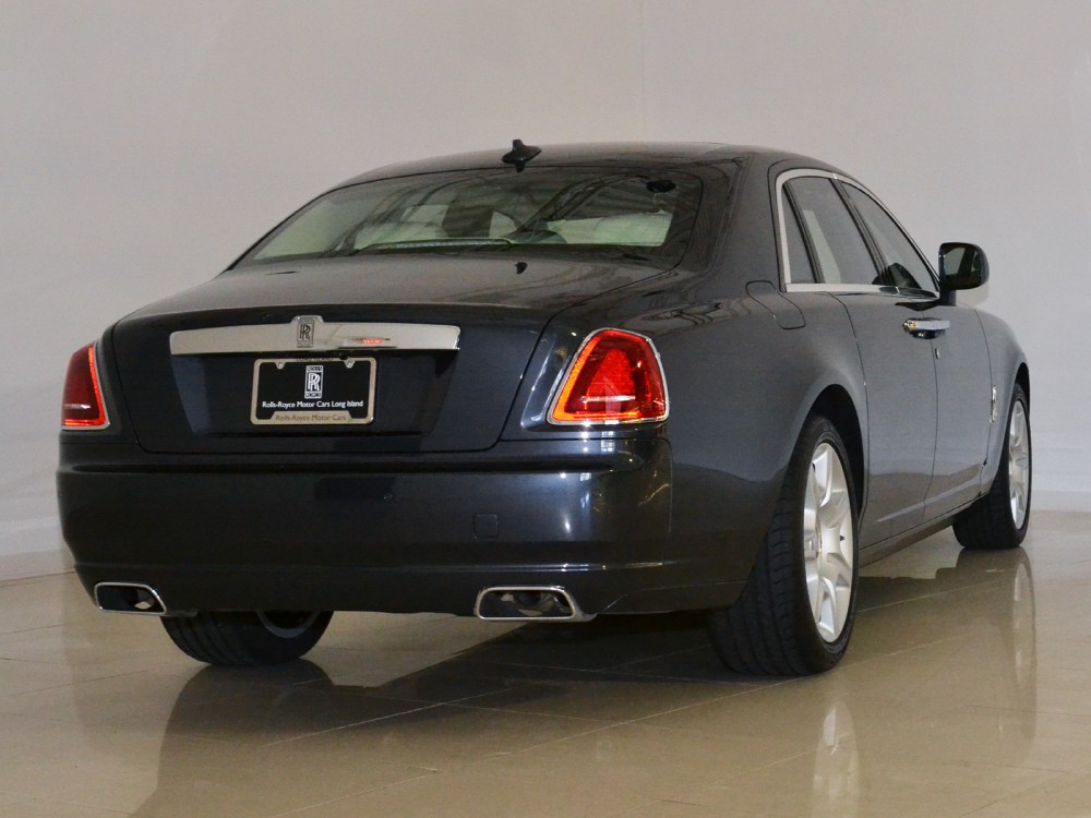 2011 Rolls-Royce Ghost Image 2
