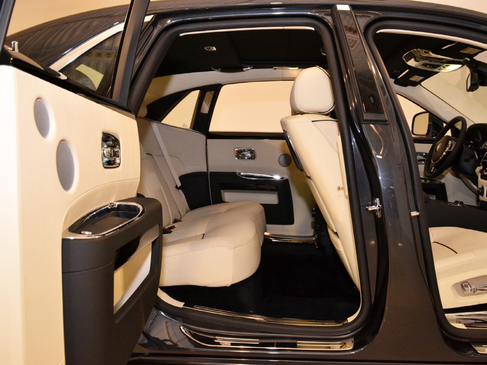 2011 Rolls-Royce Ghost Image 20