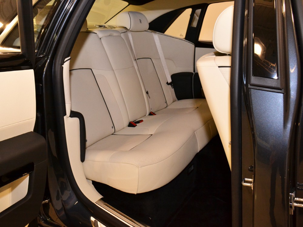2011 Rolls-Royce Ghost Image 22