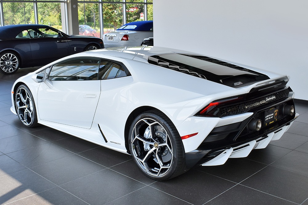 2020 Lamborghini Huracan Image 2