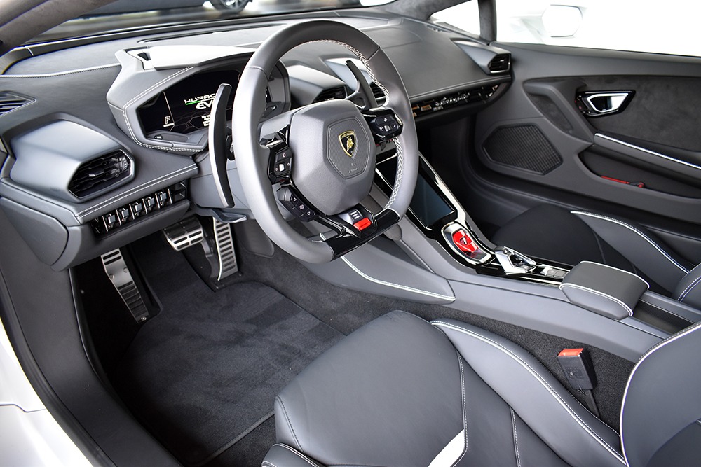 2020 Lamborghini Huracan Image 3