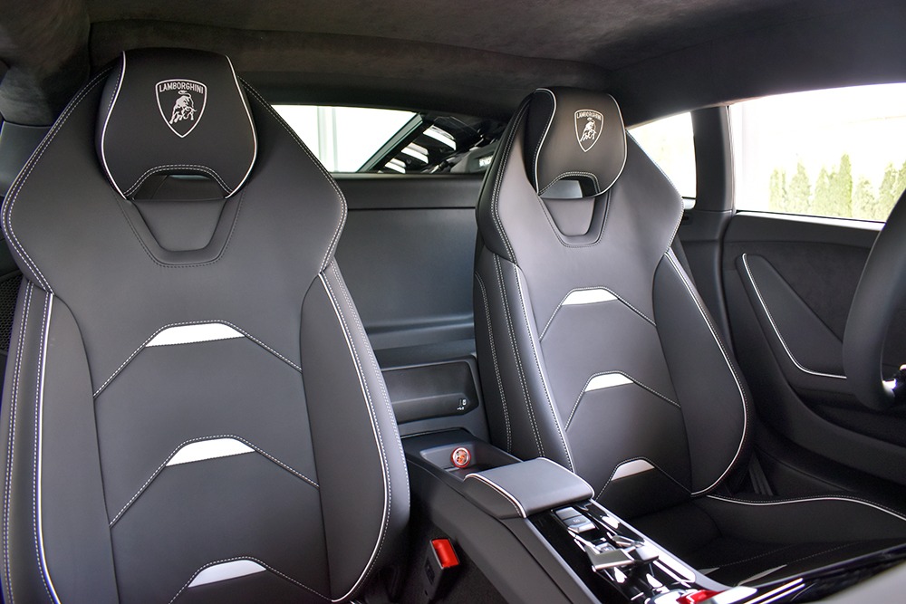 2020 Lamborghini Huracan Image 9