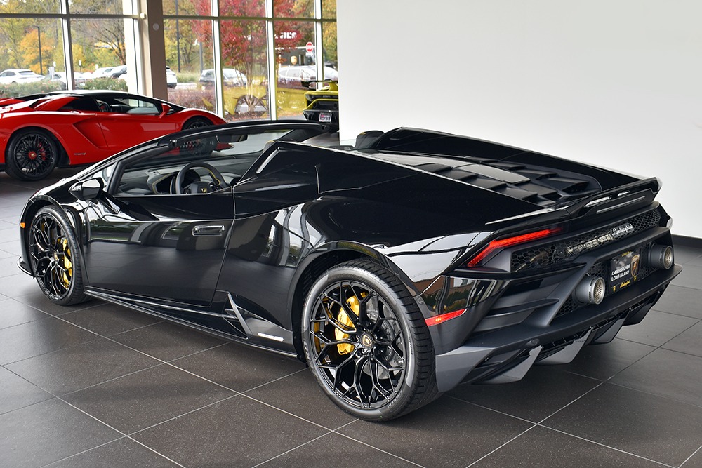2020 Lamborghini Huracan Image 2