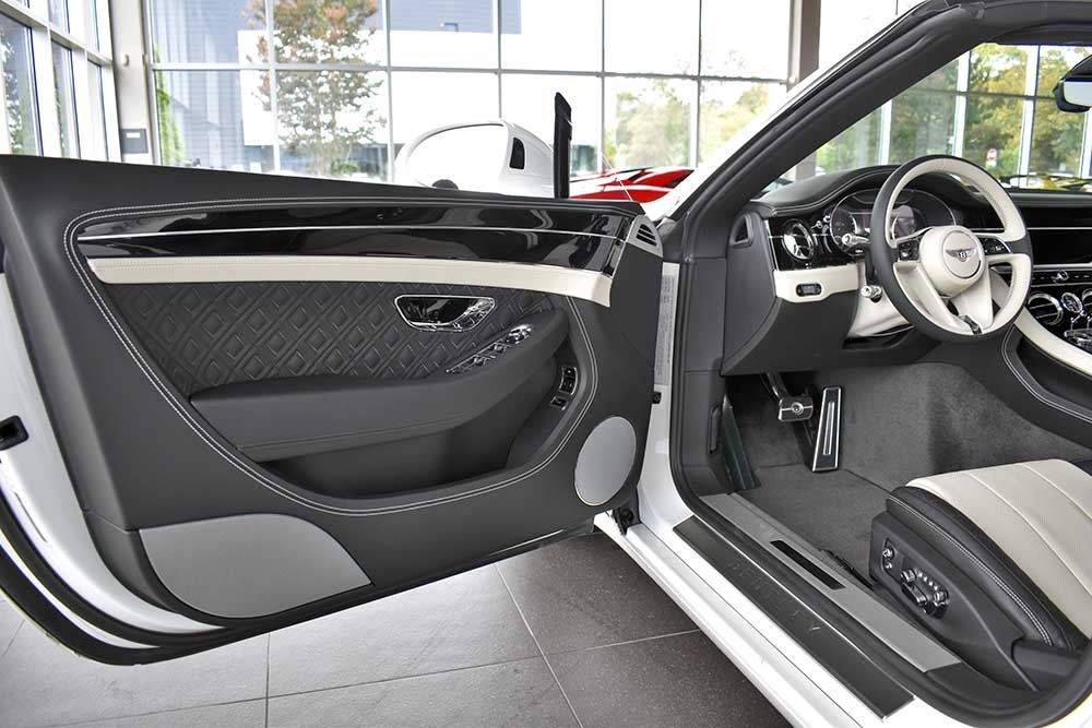 2020 Bentley Continental GT V8 Convertible Image 8