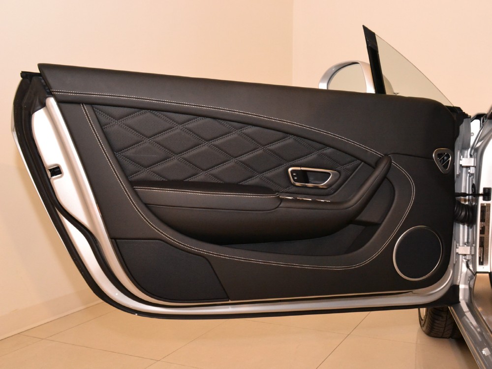 2012 Bentley Continental GT Image 18