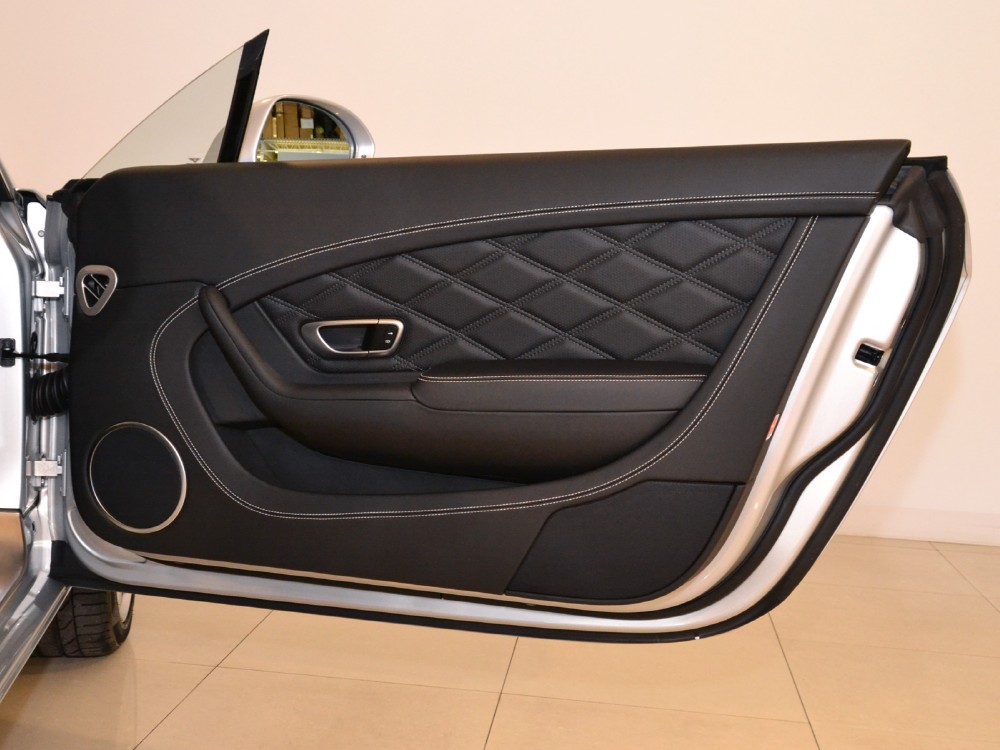 2012 Bentley Continental GT Image 19