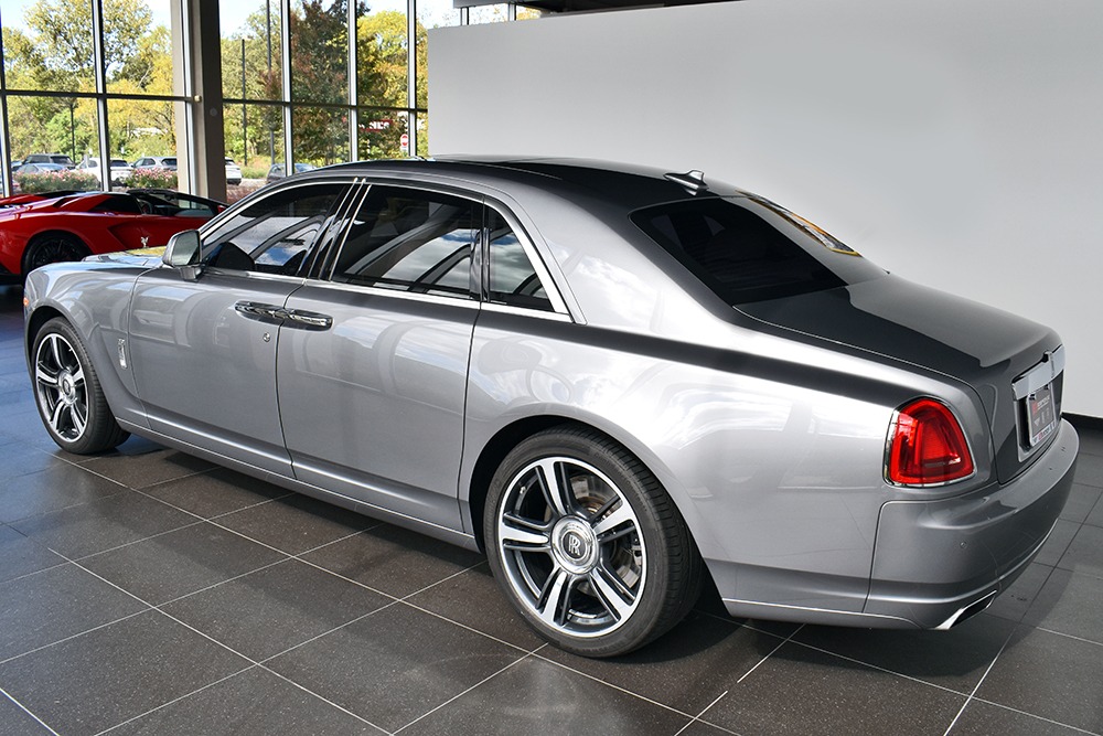 2010 Rolls-Royce Ghost Image 2