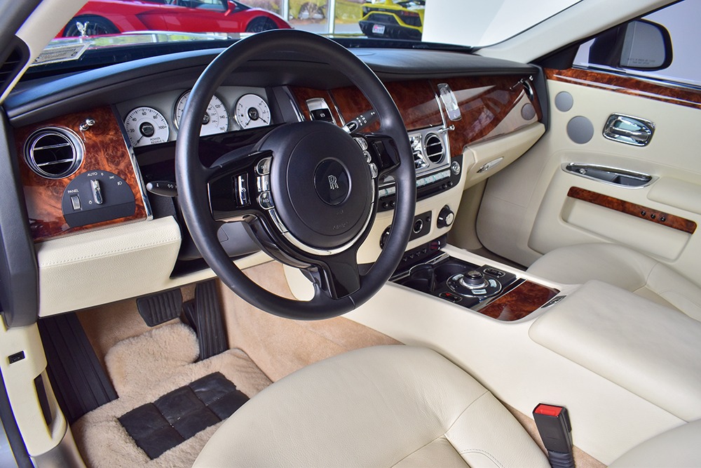2010 Rolls-Royce Ghost Image 3