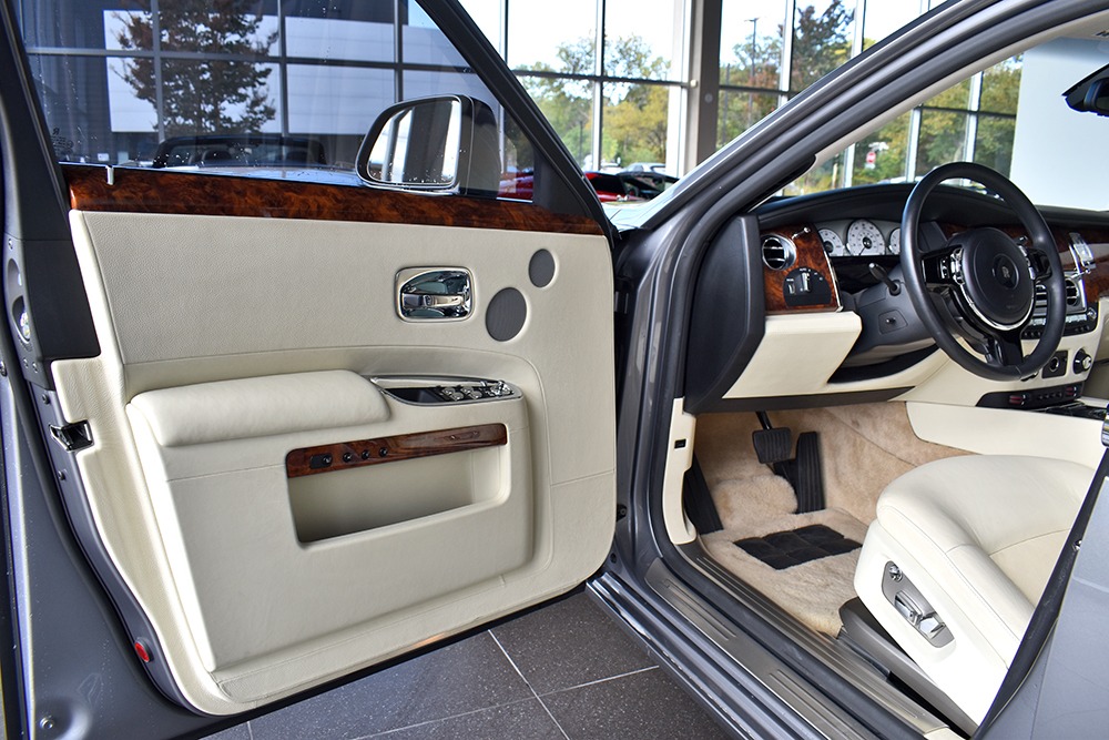 2010 Rolls-Royce Ghost Image 6
