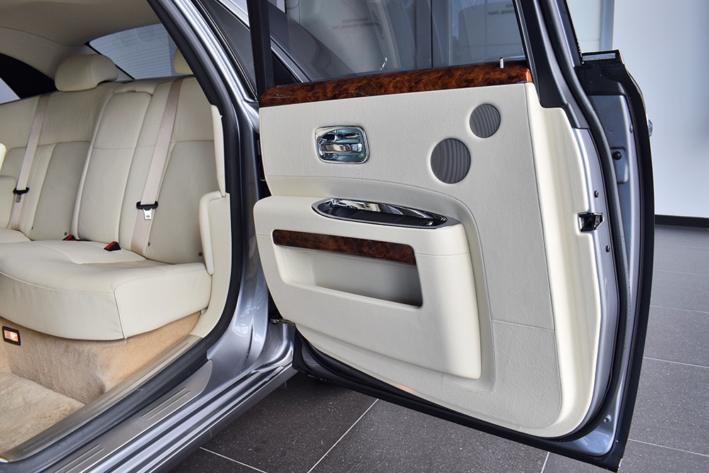 2010 Rolls-Royce Ghost Image 7
