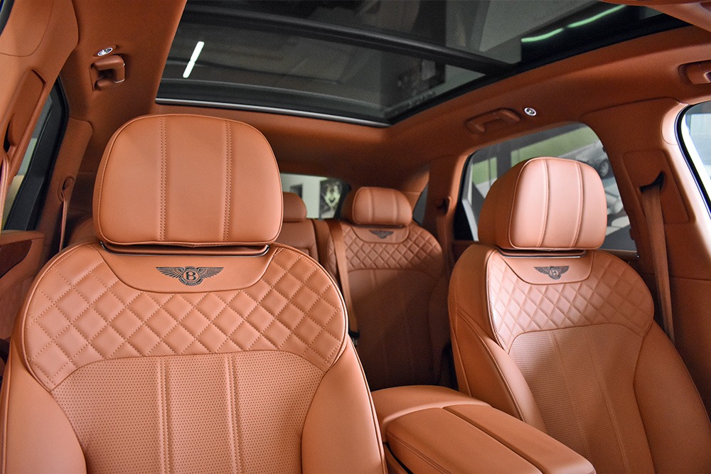 2020 Bentley Bentayga V8 Image 8