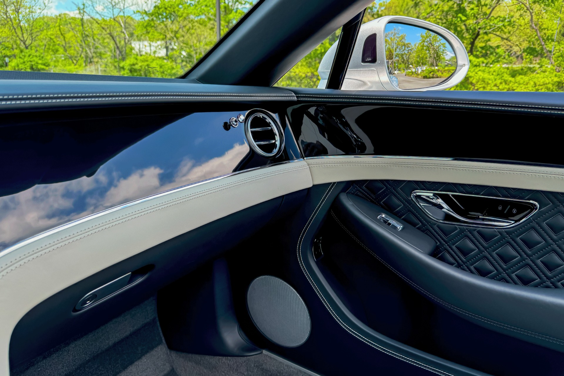 2020 Bentley Continental GT V8 Convertible Image 10