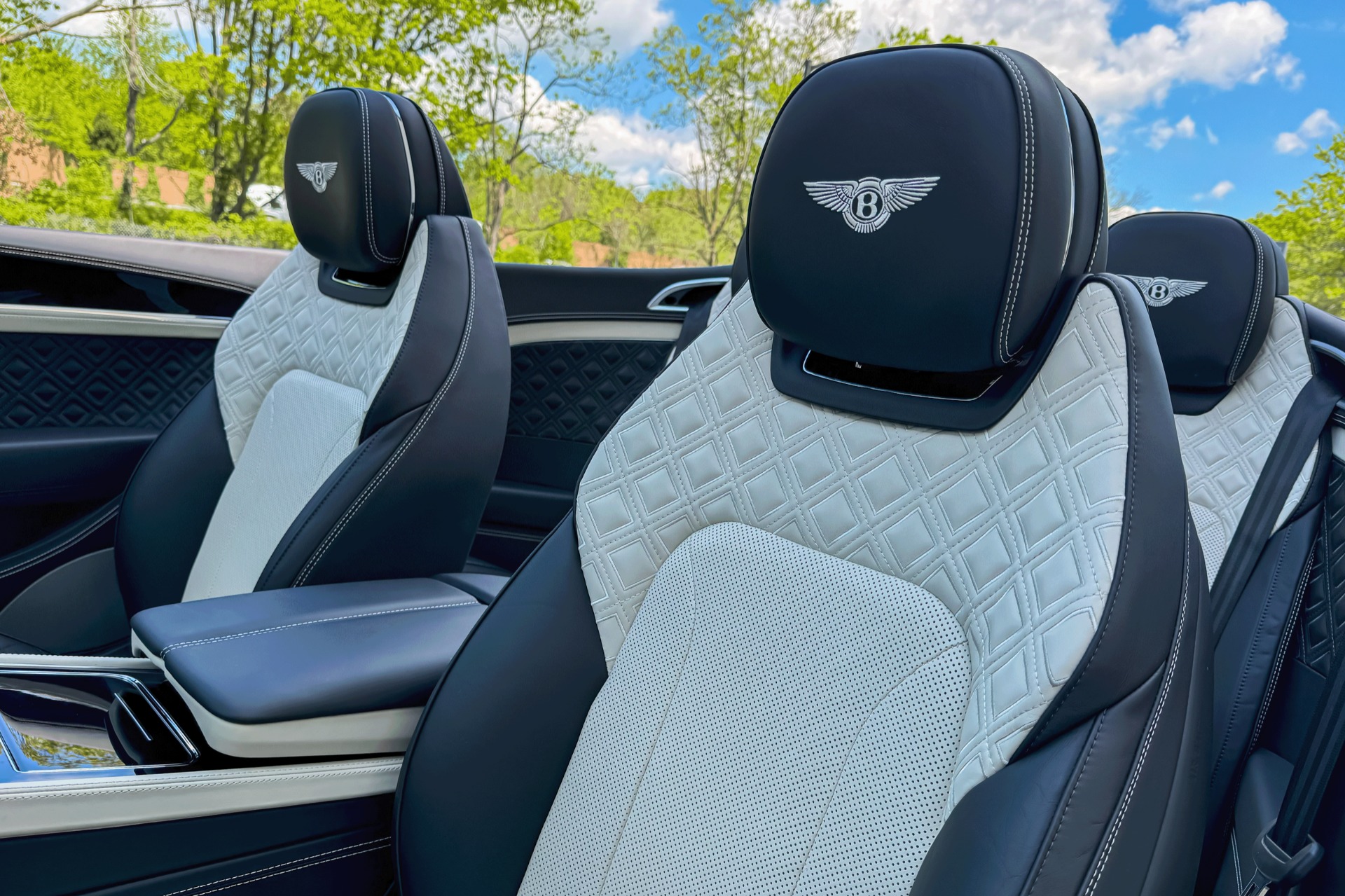 2020 Bentley Continental GT V8 Convertible Image 11