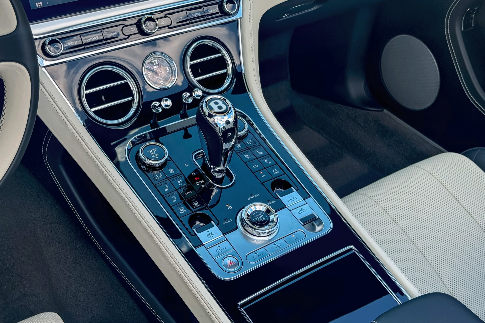 2020 Bentley Continental GT V8 Convertible Image 9