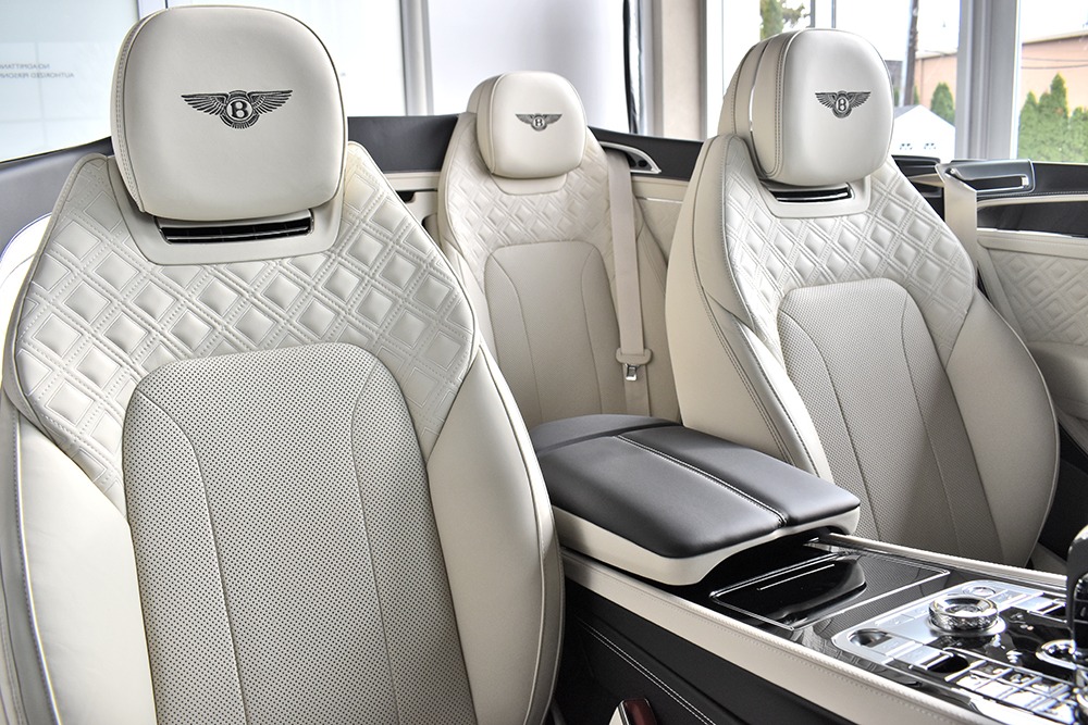 2020 Bentley Continental GT V8 Convertible Image 10