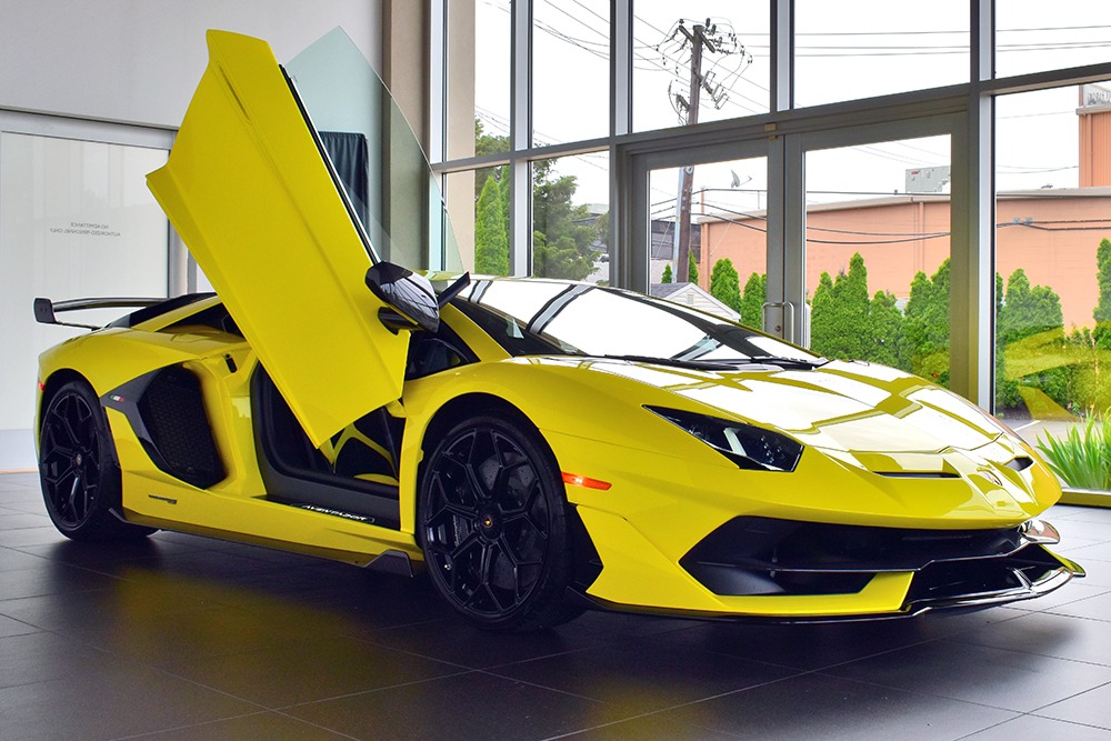 2019 Lamborghini Aventador Image 12