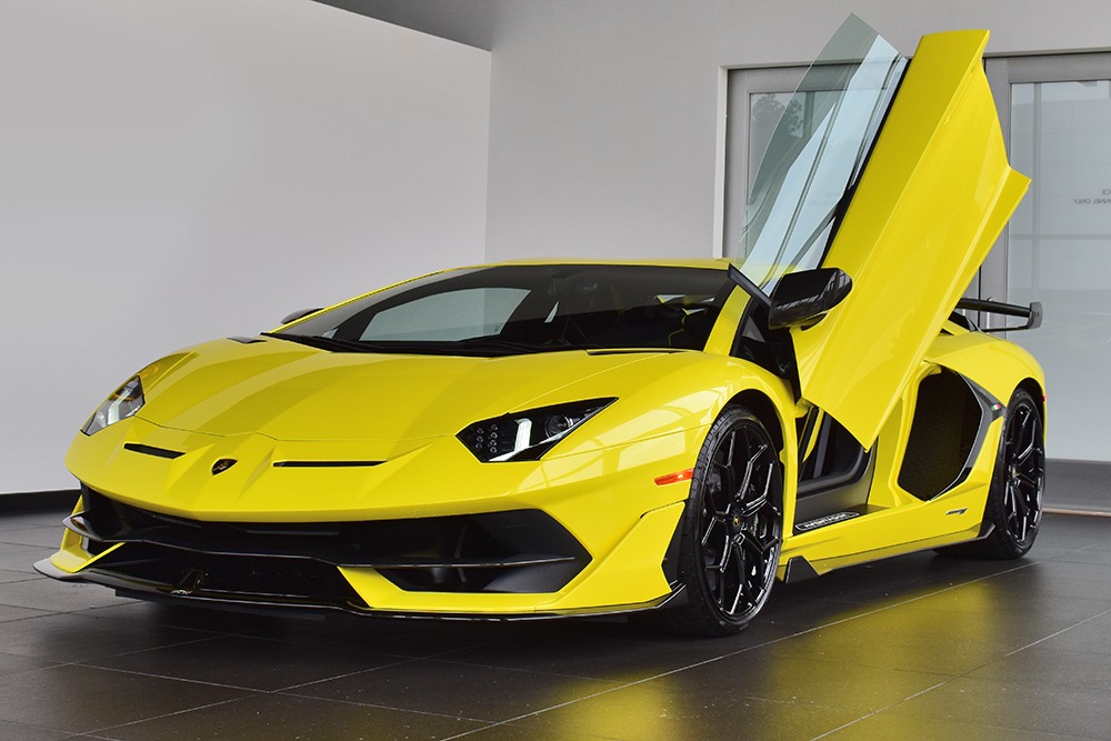 2019 Lamborghini Aventador Image 13
