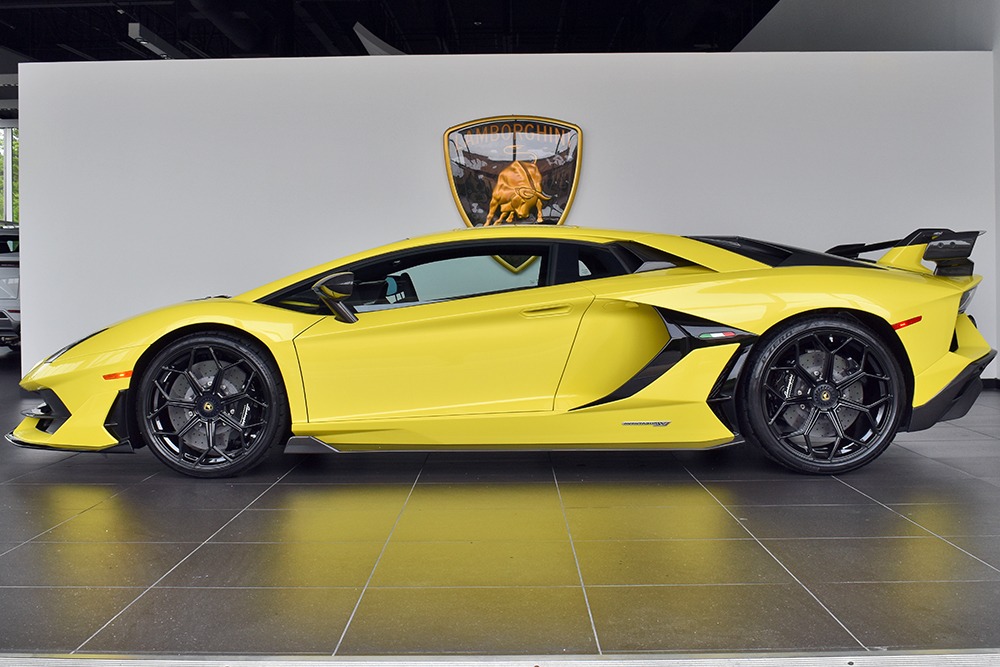 2019 Lamborghini Aventador Image 7