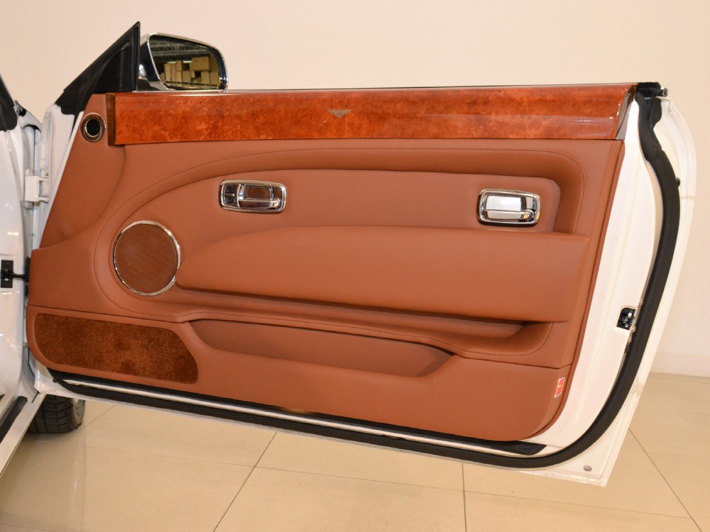 2007 Bentley Azure Image 24