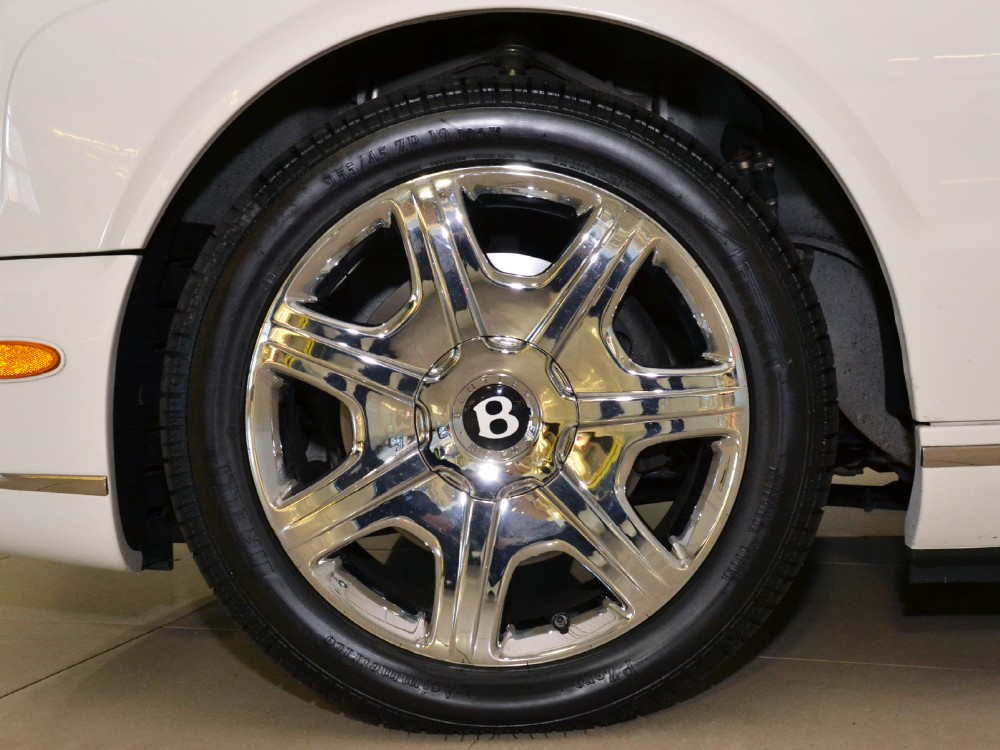 2007 Bentley Azure Image 5