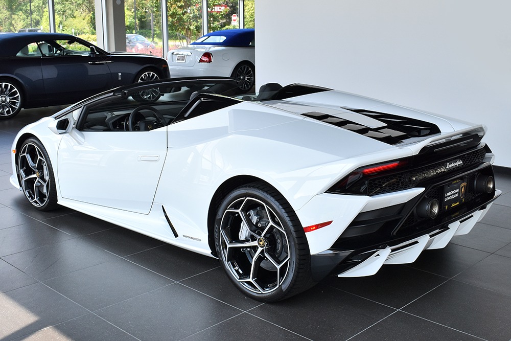 2020 Lamborghini Huracan Image 2