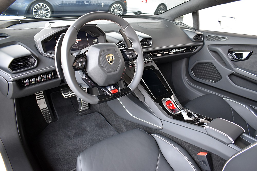 2020 Lamborghini Huracan Image 4