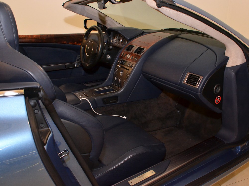 2005 Aston Martin DB9 Image 23