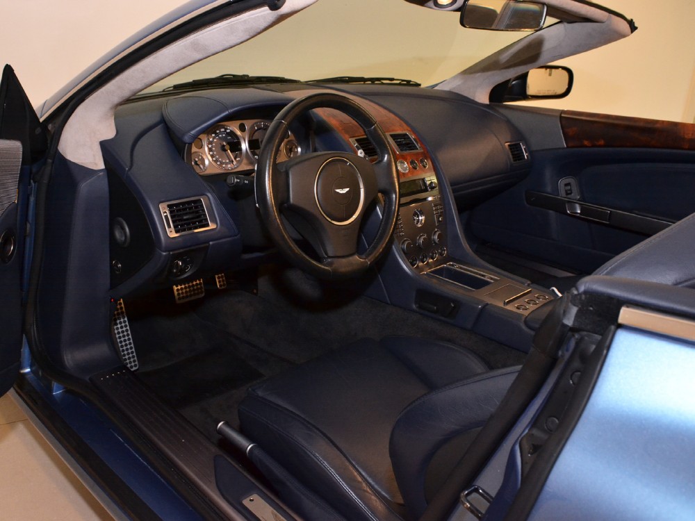 2005 Aston Martin DB9 Image 3