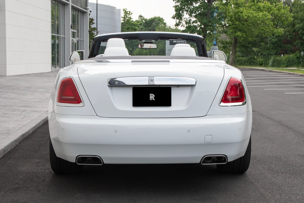 2020 Rolls-Royce Dawn Image 16