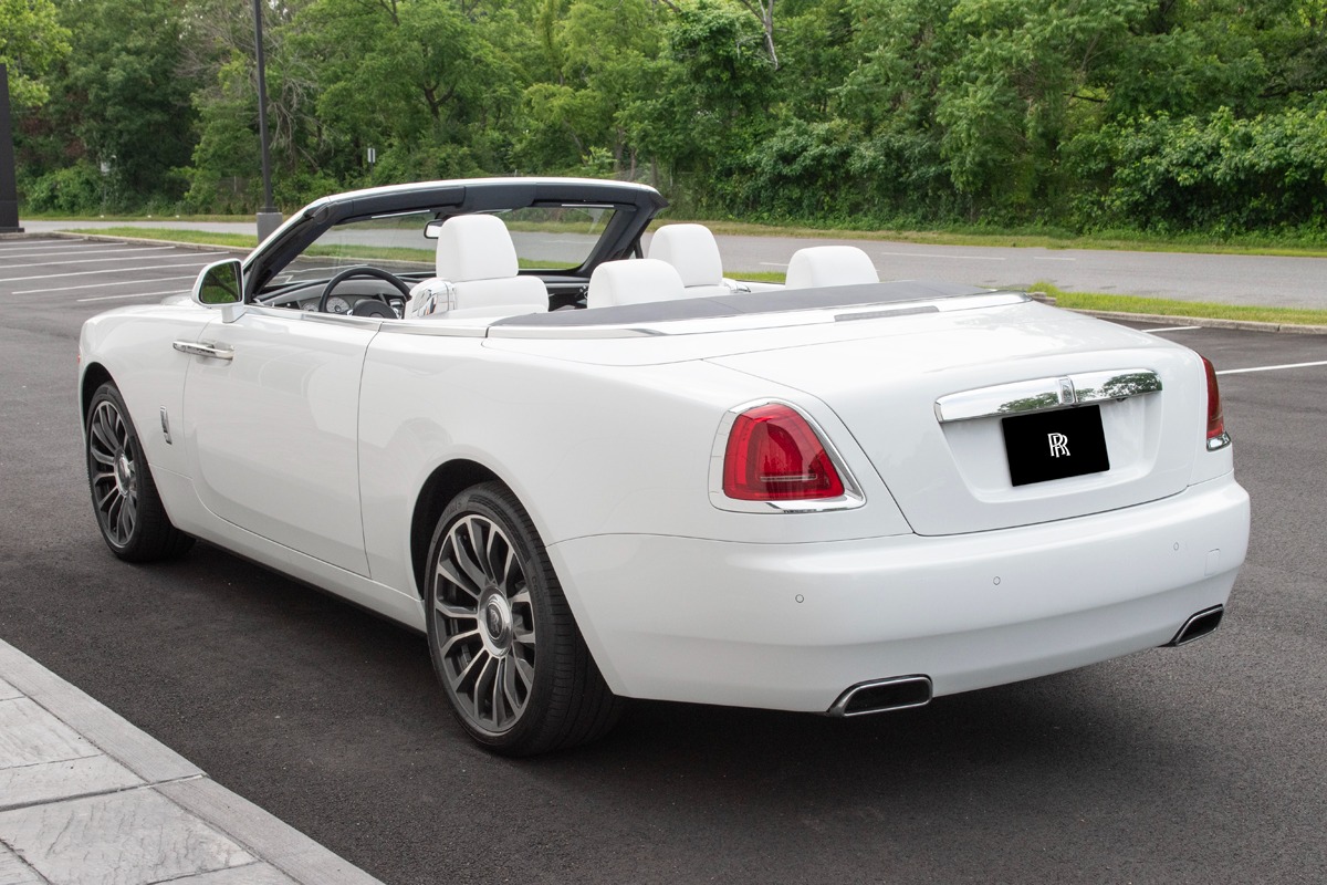 2020 Rolls-Royce Dawn Image 2
