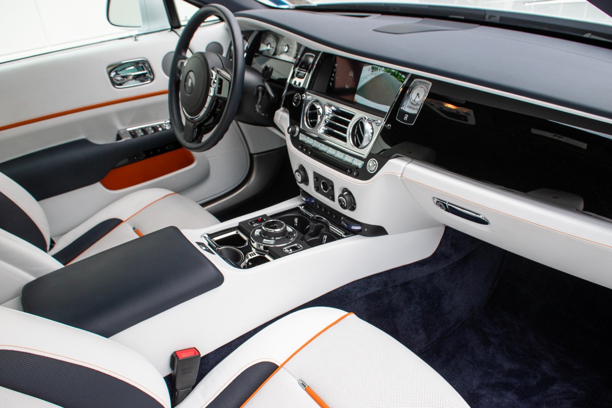 2020 Rolls-Royce Dawn Image 24