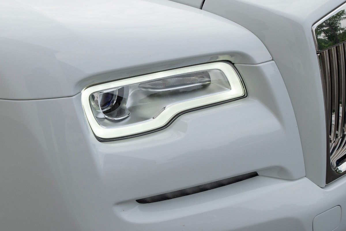 2020 Rolls-Royce Dawn Image 32