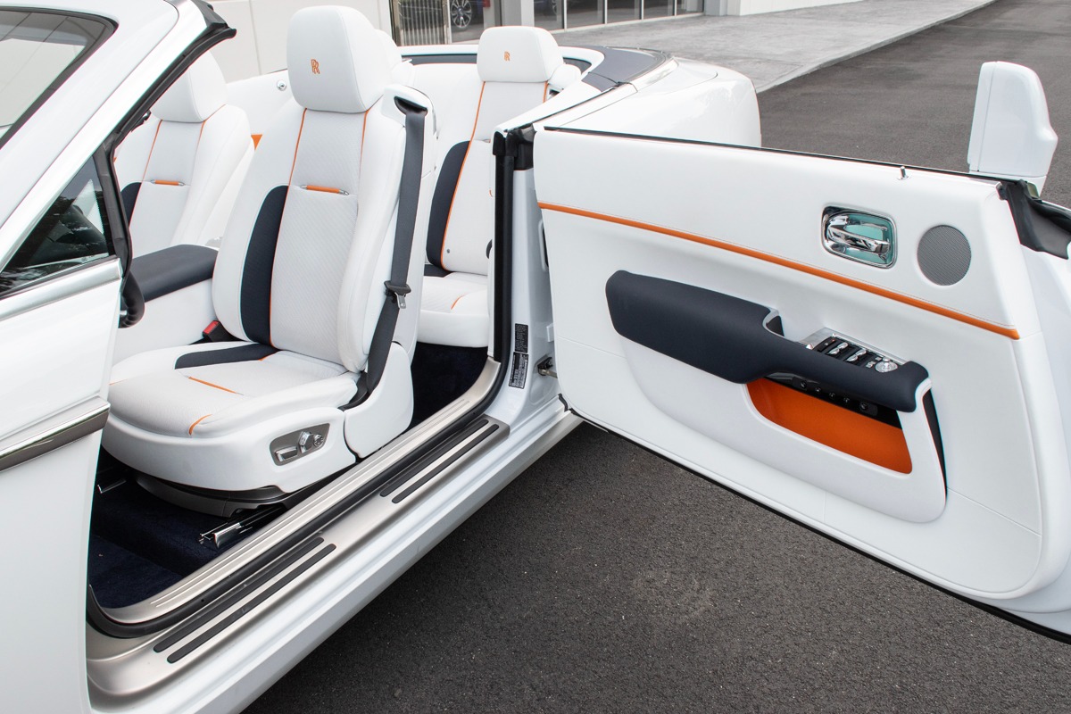 2020 Rolls-Royce Dawn Image 5