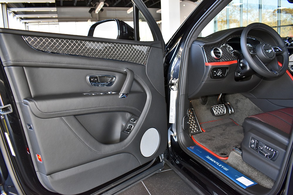 2020 Bentley Bentayga V8 Image 6
