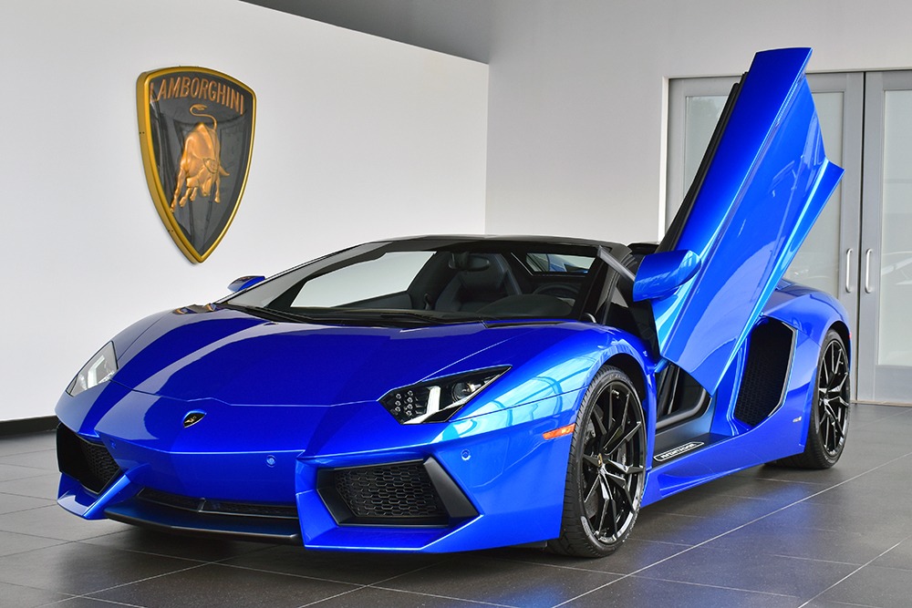 2016 Lamborghini Aventador Image 11
