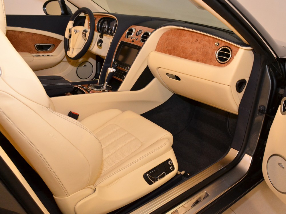 2012 Bentley Continental GT Convertible Image 24