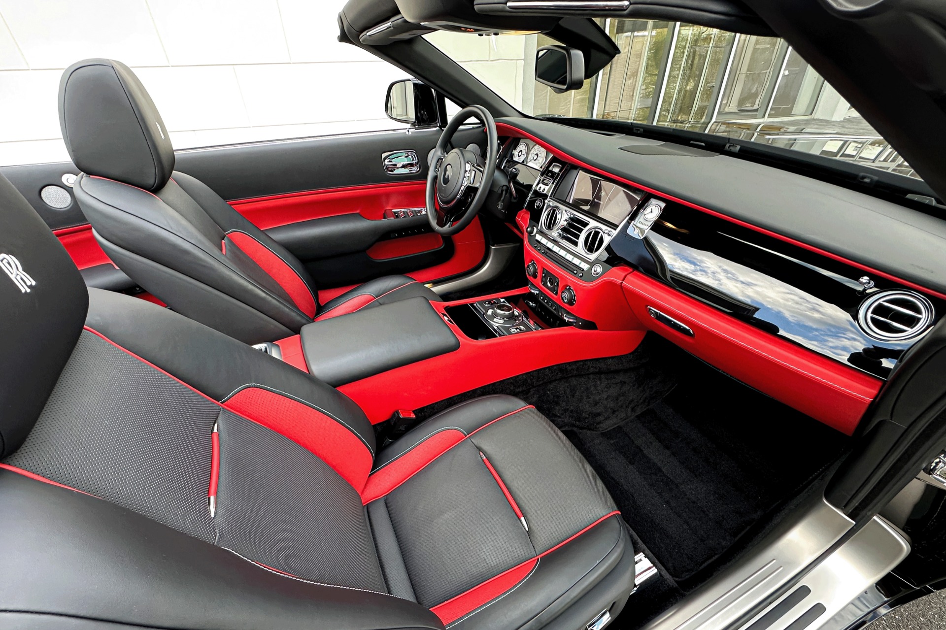 2020 Rolls-Royce Dawn Image 11