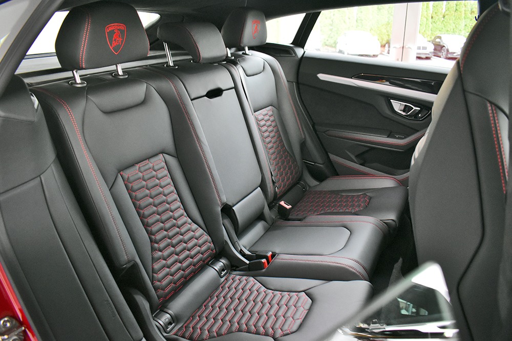 2020 Lamborghini Urus Image 10