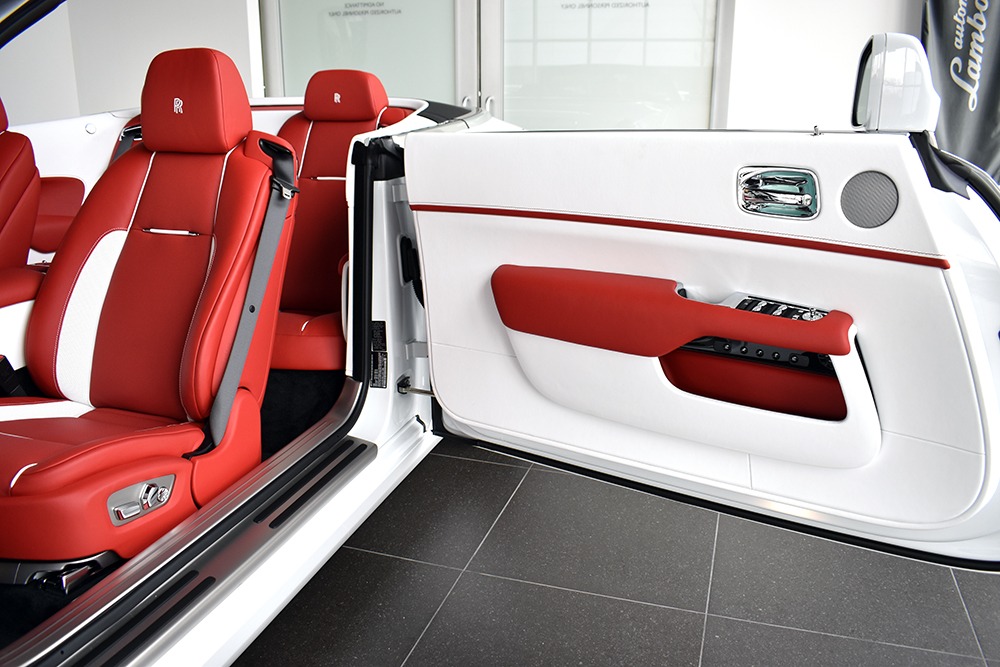 2020 Rolls-Royce Dawn Image 10