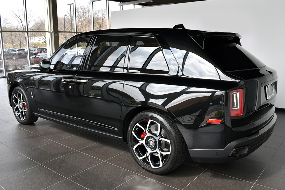 2020 Rolls-Royce Cullinan Image 2