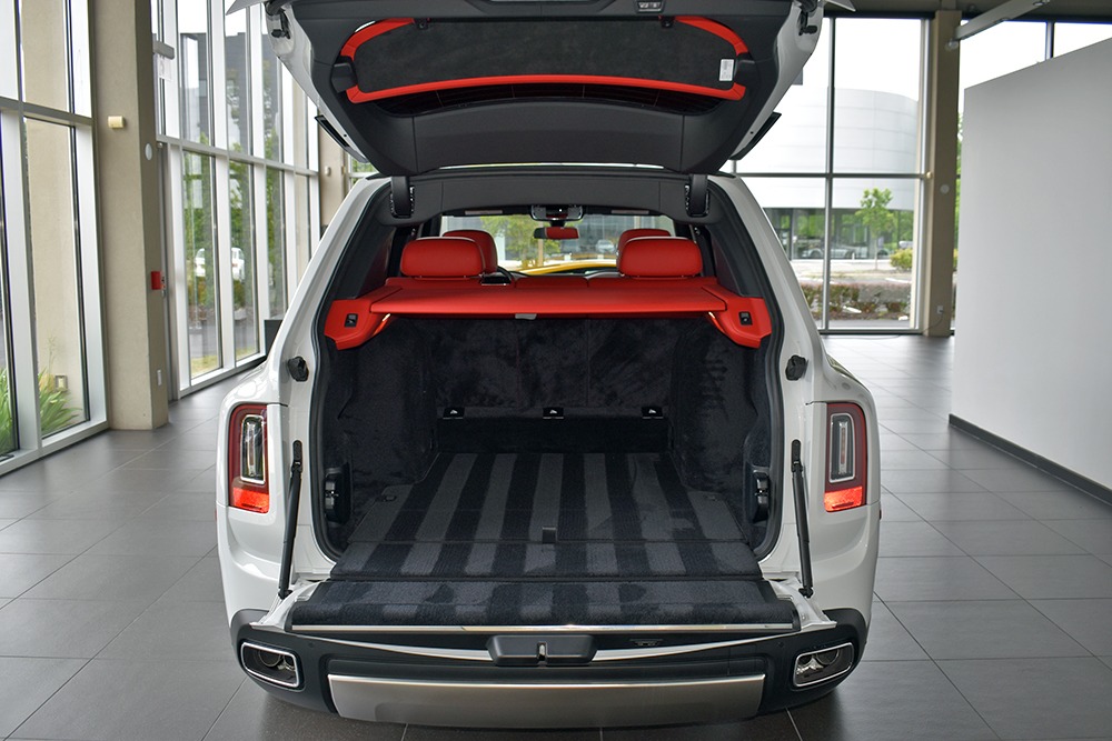 2020 Rolls-Royce Cullinan Image 13