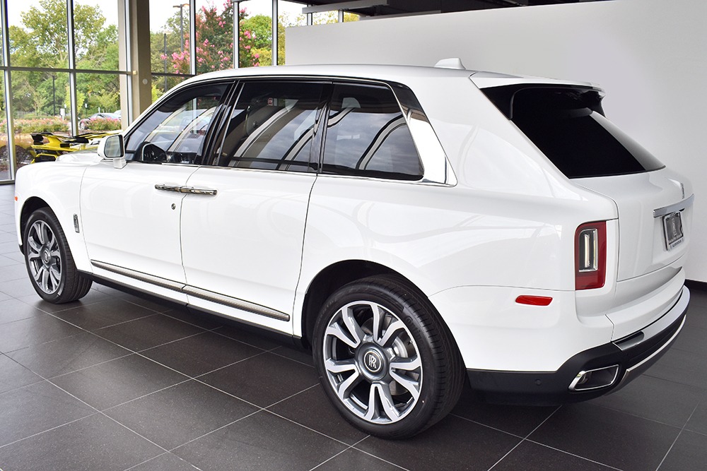 2020 Rolls-Royce Cullinan Image 2