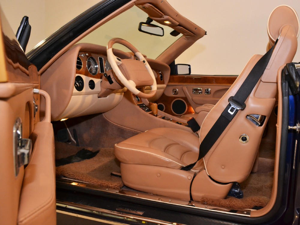 2000 Bentley Azure Image 21