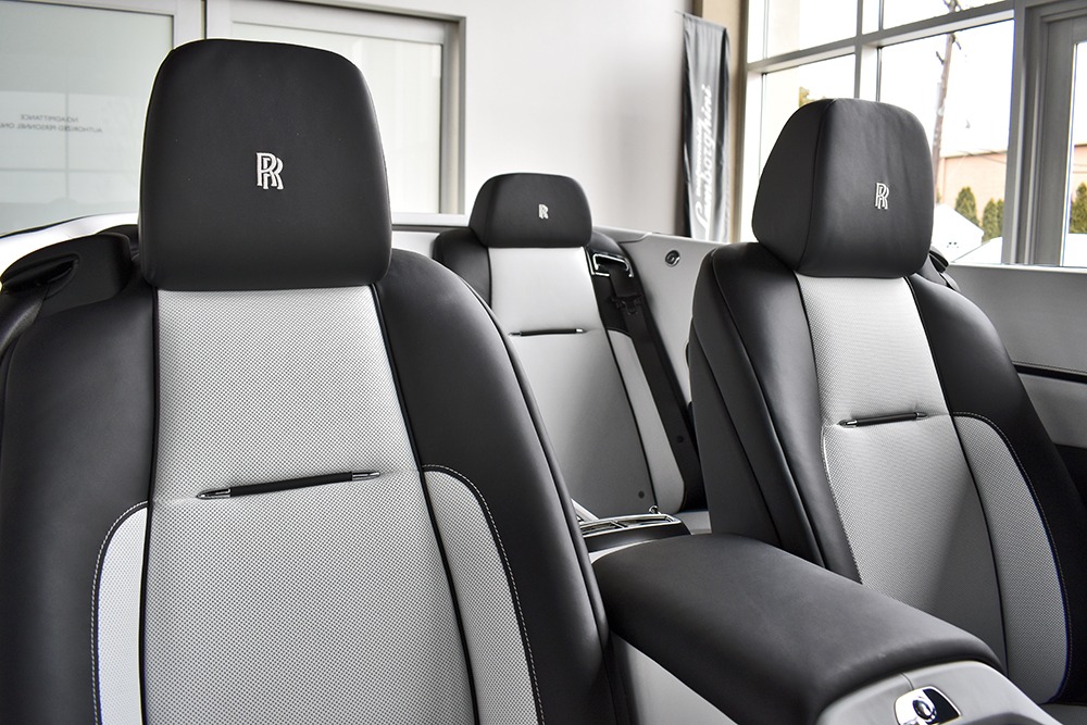 2020 Rolls-Royce Dawn Image 11