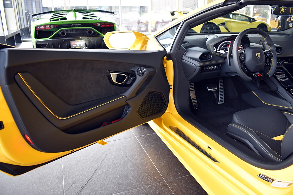 2020 Lamborghini Huracan Image 4